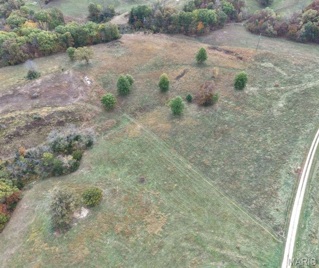 Photo of 30 State Highway 6, Lewistown, MO 63452 (MLS # 25072778)