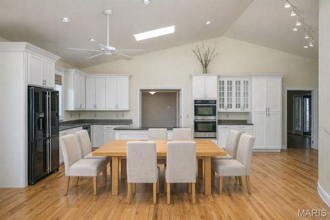 Tiny photo for 77 Aberdeen Place, Clayton, MO 63105 (MLS # 26018466)