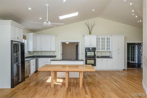 Tiny photo for 77 Aberdeen Place, Clayton, MO 63105 (MLS # 26018466)