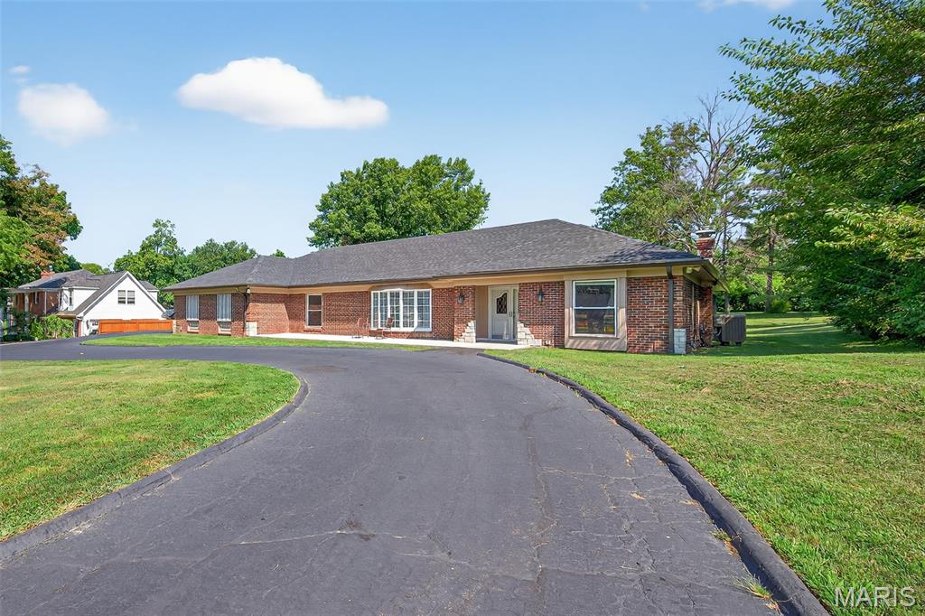 9 Kirken Knoll Drive