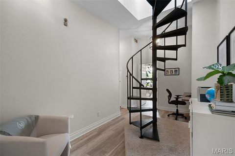 Tiny photo for 1913 Hickory Street, St Louis, MO 63104 (MLS # 25079562)