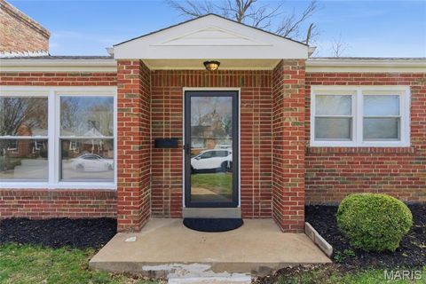 Tiny photo for 7742 Burr Oak Lane, University City, MO 63130 (MLS # 26018264)