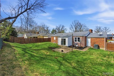 Tiny photo for 7742 Burr Oak Lane, University City, MO 63130 (MLS # 26018264)