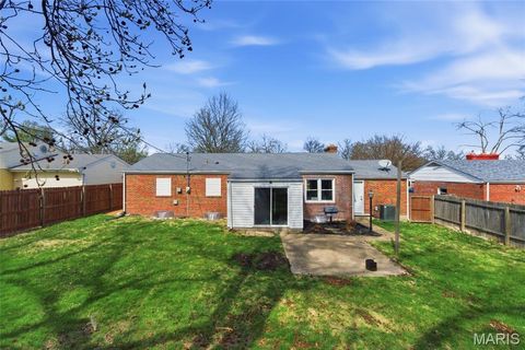Tiny photo for 7742 Burr Oak Lane, University City, MO 63130 (MLS # 26018264)