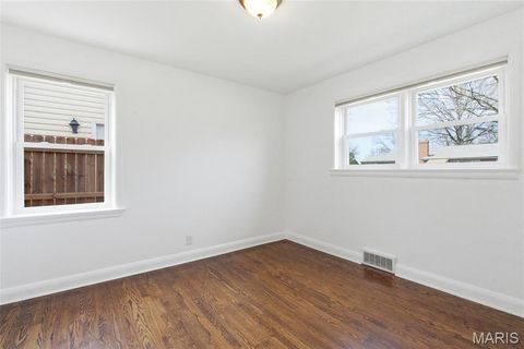 Tiny photo for 7742 Burr Oak Lane, University City, MO 63130 (MLS # 26018264)