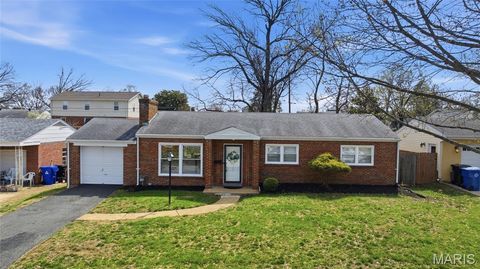 Tiny photo for 7742 Burr Oak Lane, University City, MO 63130 (MLS # 26018264)