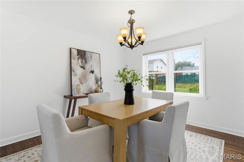 Tiny photo for 7742 Burr Oak Lane, University City, MO 63130 (MLS # 26018264)