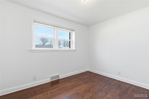 Tiny photo for 7742 Burr Oak Lane, University City, MO 63130 (MLS # 26018264)