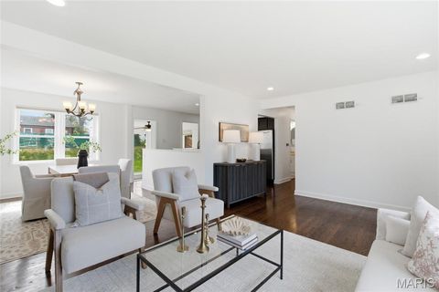 Tiny photo for 7742 Burr Oak Lane, University City, MO 63130 (MLS # 26018264)