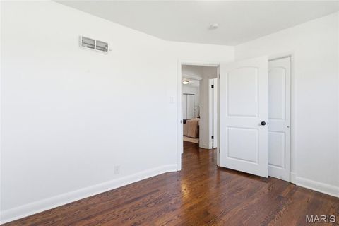 Tiny photo for 7742 Burr Oak Lane, University City, MO 63130 (MLS # 26018264)