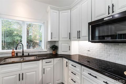 Tiny photo for 1084 Greystone Manor Parkway, Chesterfield, MO 63005 (MLS # 25067588)