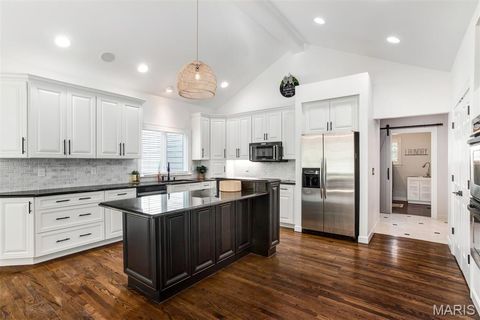 Tiny photo for 1084 Greystone Manor Parkway, Chesterfield, MO 63005 (MLS # 25067588)