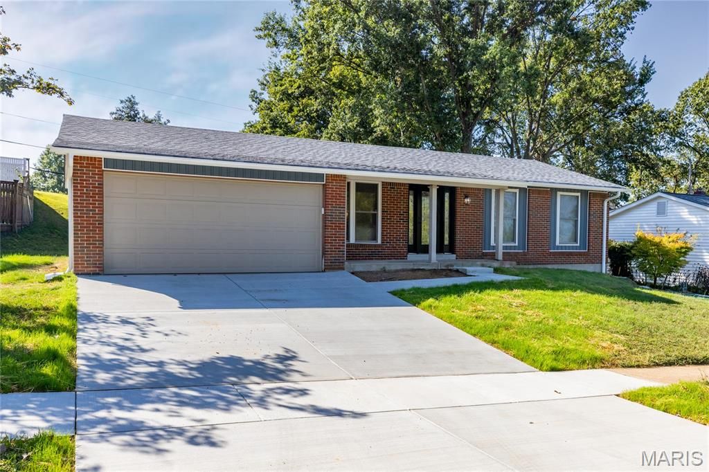 Photo of 2766 Chalet Hill Drive, St Louis, MO 63129 (MLS # 26007956)