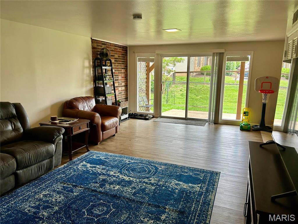 Chateau De Ville Sec 5 Condo - Residential