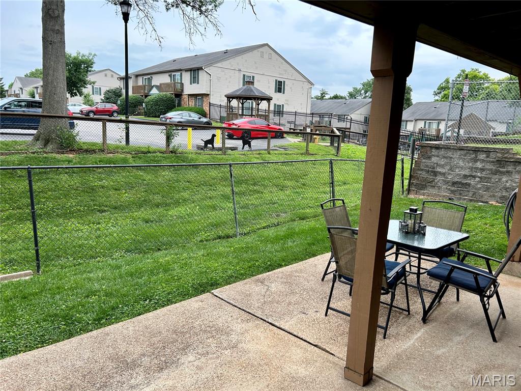 Chateau De Ville Sec 5 Condo - Residential