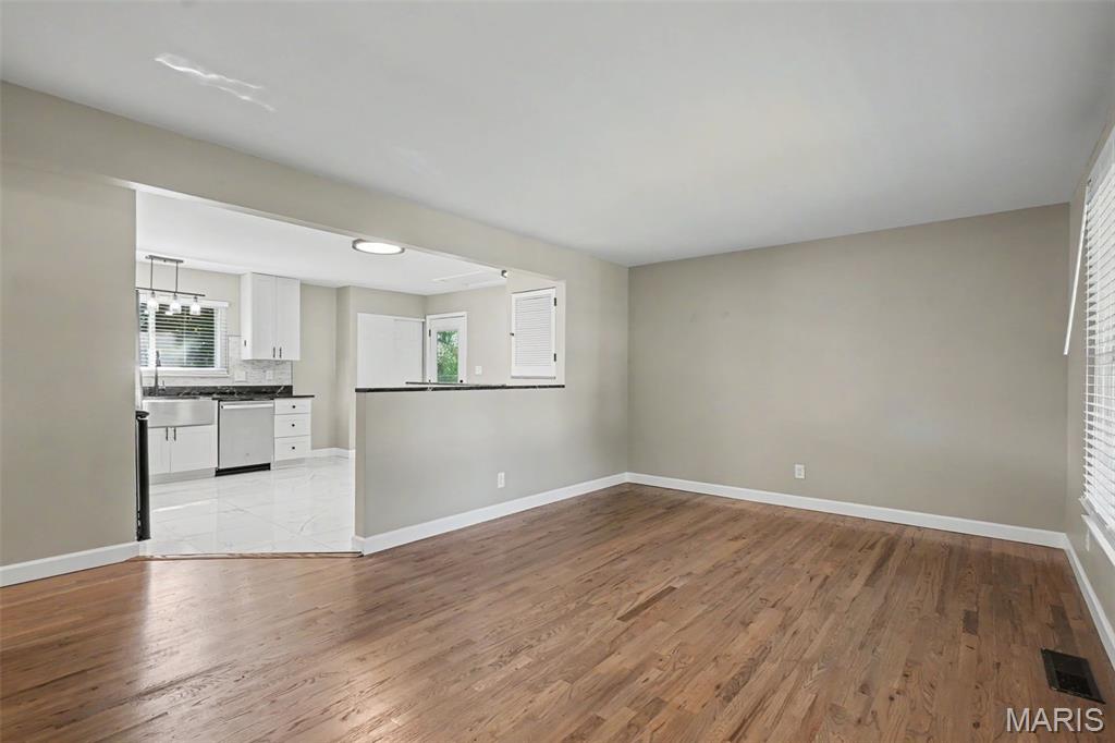 Photo of 2219 Bentley Manor Drive, Fenton, MO 63026 (MLS # 26057138)