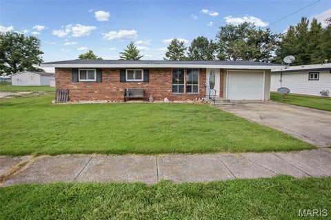 Photo of 224 Elm Street, Eldred, IL 62027 (MLS # 26060414)