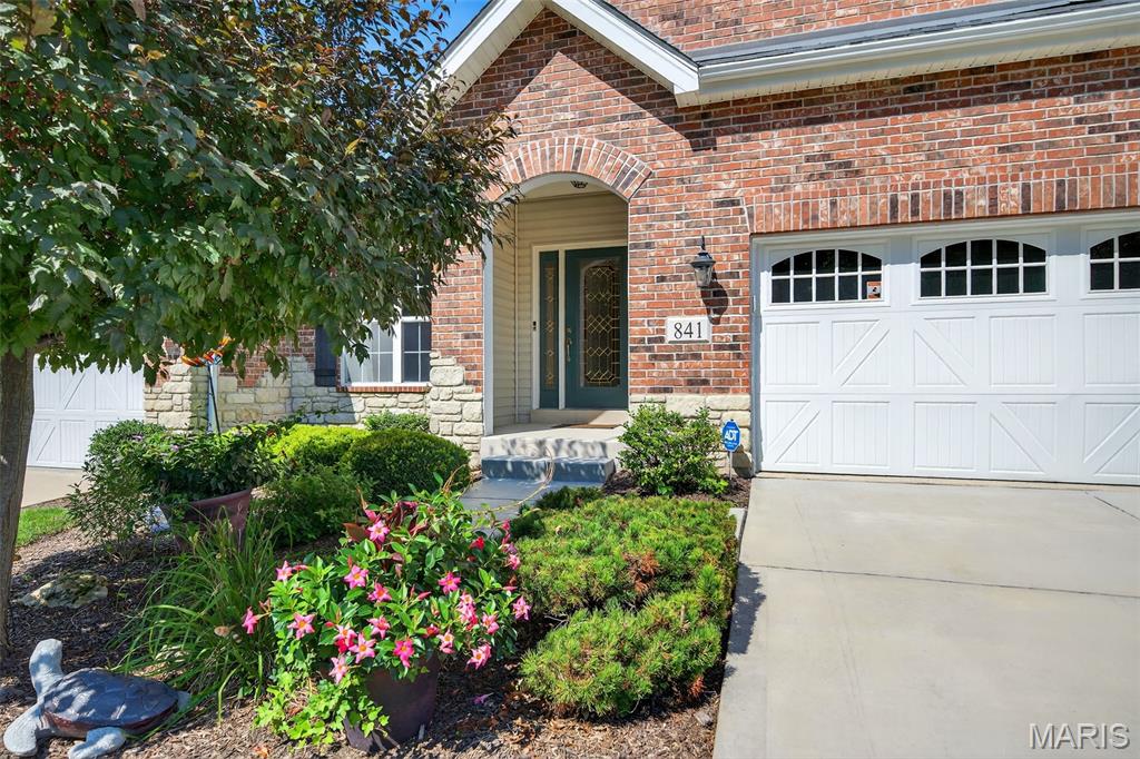 841 Kingsgate Drive