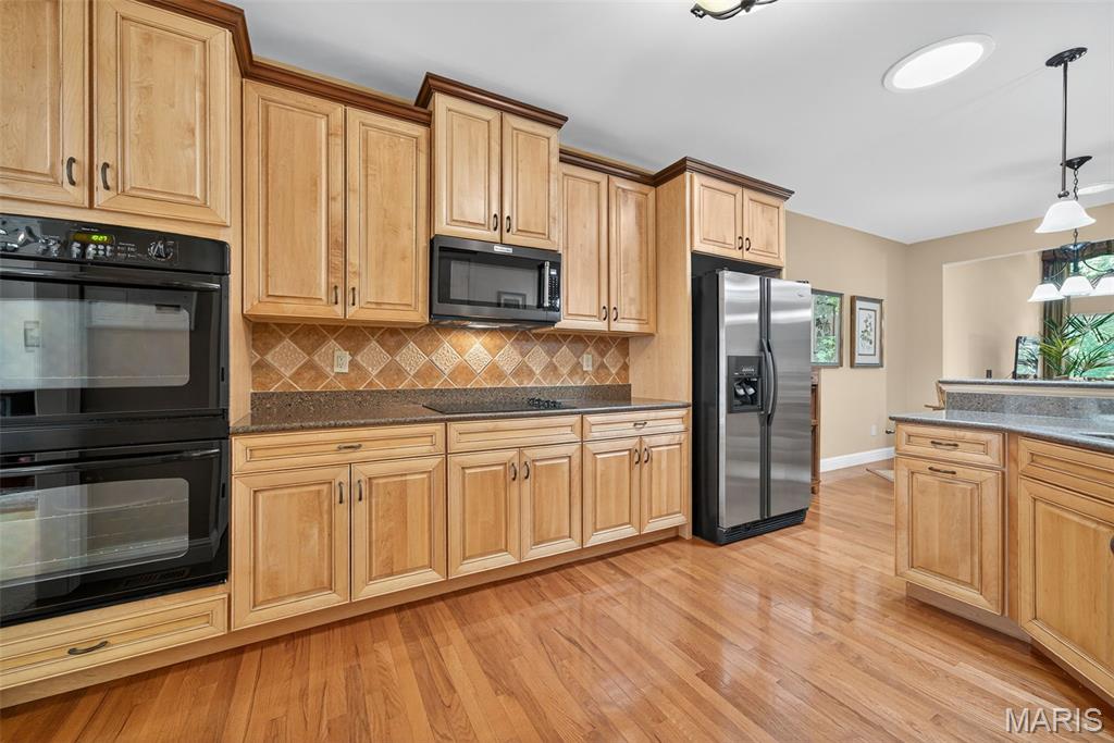 841 Kingsgate Drive