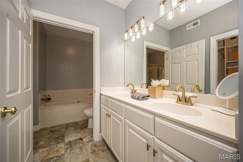 Tiny photo for 13101 Mill Crossing Court #300, Creve Coeur, MO 63141 (MLS # 26027756)