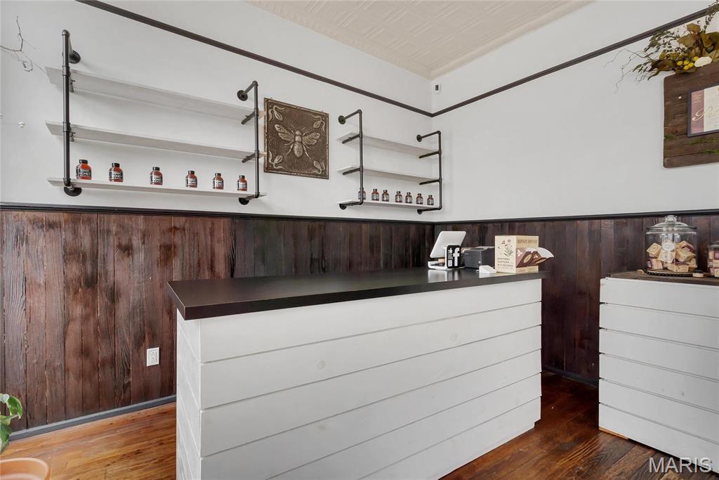 City/Ste Genevieve - Commercial Sale