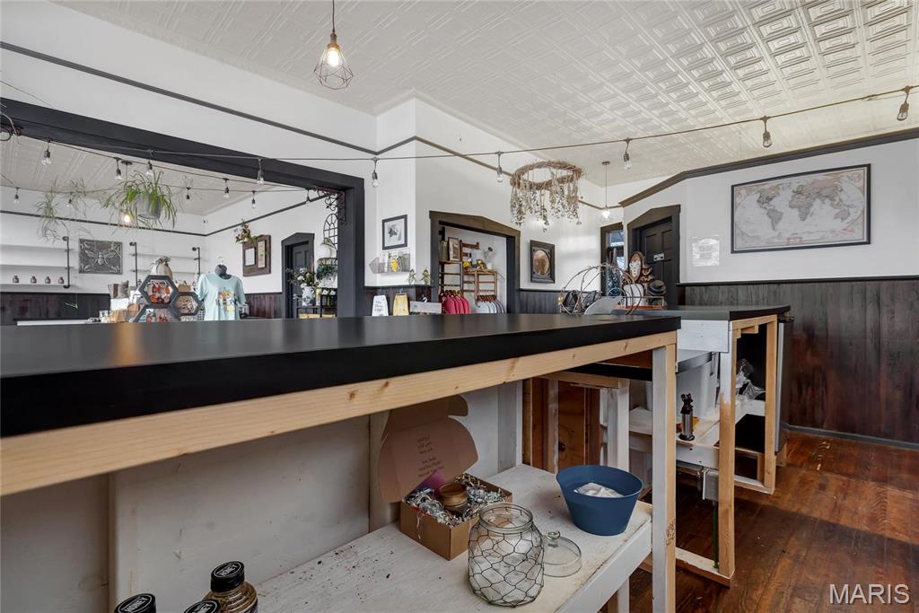 City/Ste Genevieve - Commercial Sale