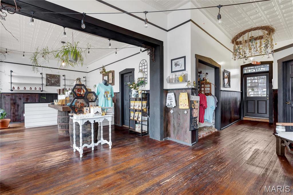 City/Ste Genevieve - Commercial Sale