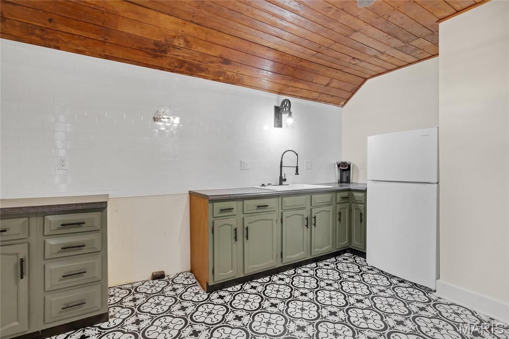 City/Ste Genevieve - Commercial Sale