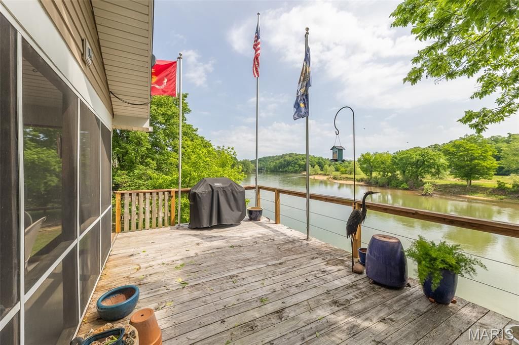 Photo of 1137 Riverlawn Drive Dr, Doniphan, MO 63935 (MLS # 26026184)