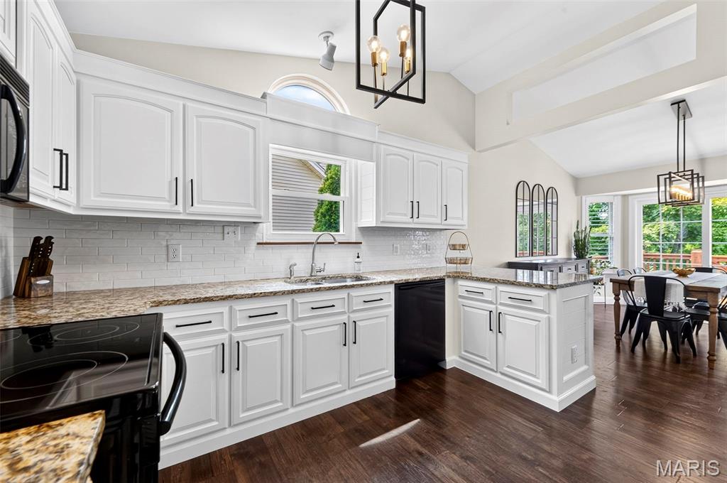 Photo of 633 Winter Hill Circle, Fenton, MO 63026 (MLS # 26050850)
