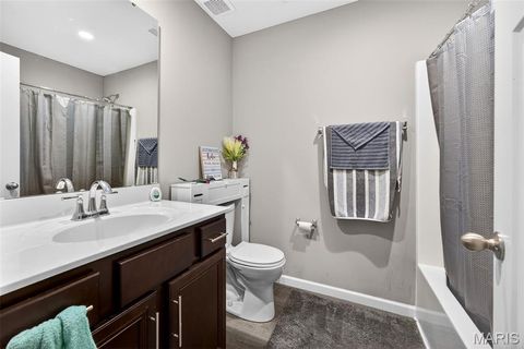 Tiny photo for 1206 W Locust Street, Bowling Green, MO 63334 (MLS # 26014217)