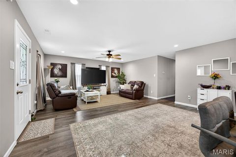 Tiny photo for 1206 W Locust Street, Bowling Green, MO 63334 (MLS # 26014217)