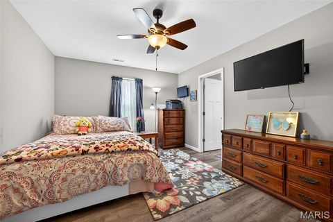 Tiny photo for 1206 W Locust Street, Bowling Green, MO 63334 (MLS # 26014217)