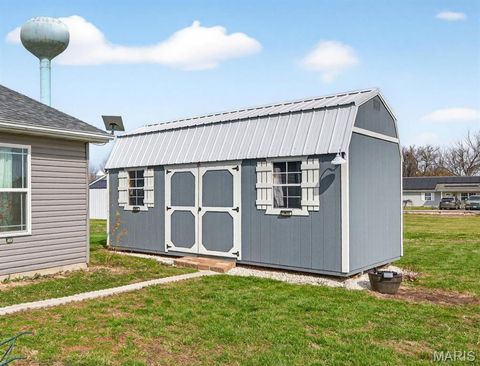 Tiny photo for 1206 W Locust Street, Bowling Green, MO 63334 (MLS # 26014217)