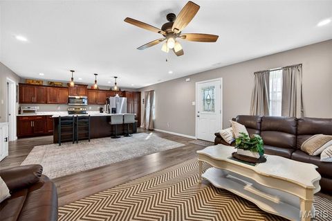 Tiny photo for 1206 W Locust Street, Bowling Green, MO 63334 (MLS # 26014217)