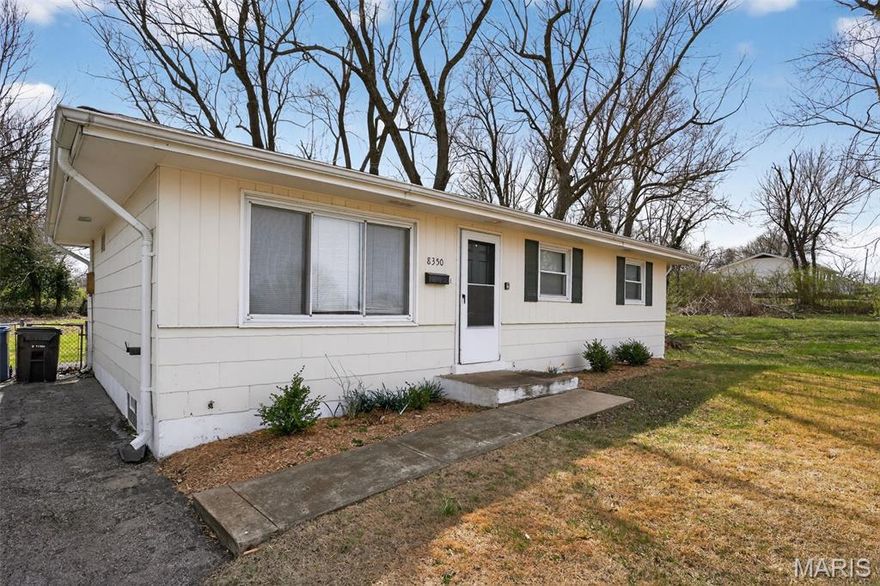 Welcome to this charming home in Saint Louis! Nestled on a quiet street, this property offers comfortable living spaces, great natural light, and a functional layout perfect for everyday living. Enjoy a spacious yard ideal for relaxing or entertaining. Conveniently located near shopping, dining, and major roadways, this home is a wonderful opportunity for homeowners or investors alike.