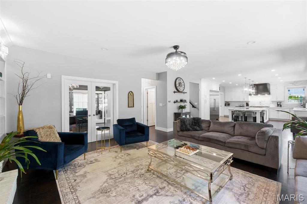 Nicholas - Residential