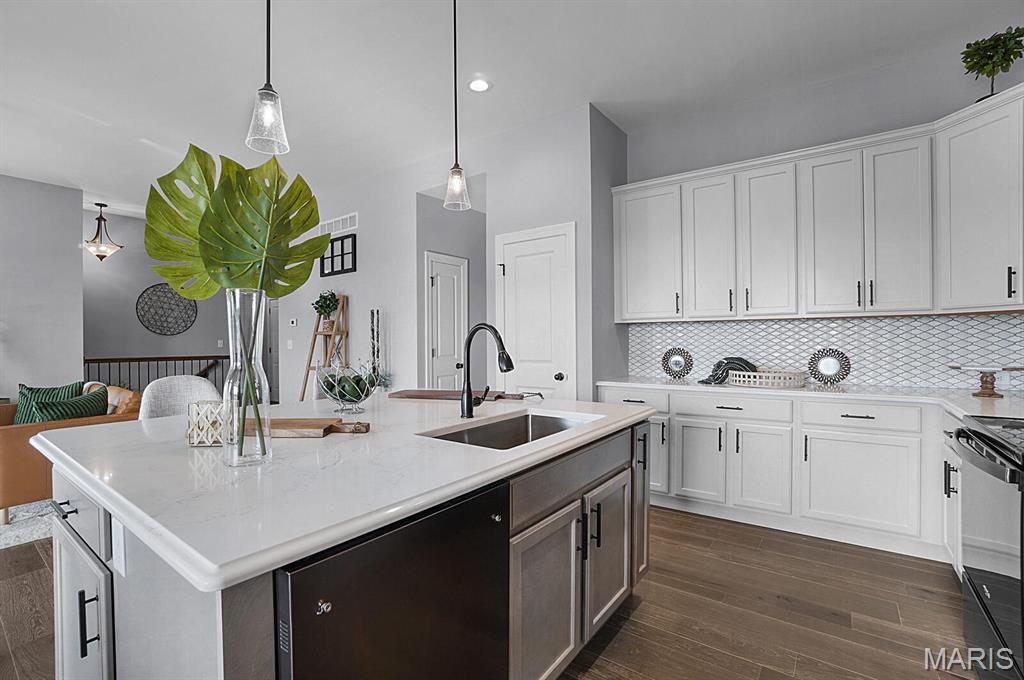 2392 Fiddlers Close Road 93 STB