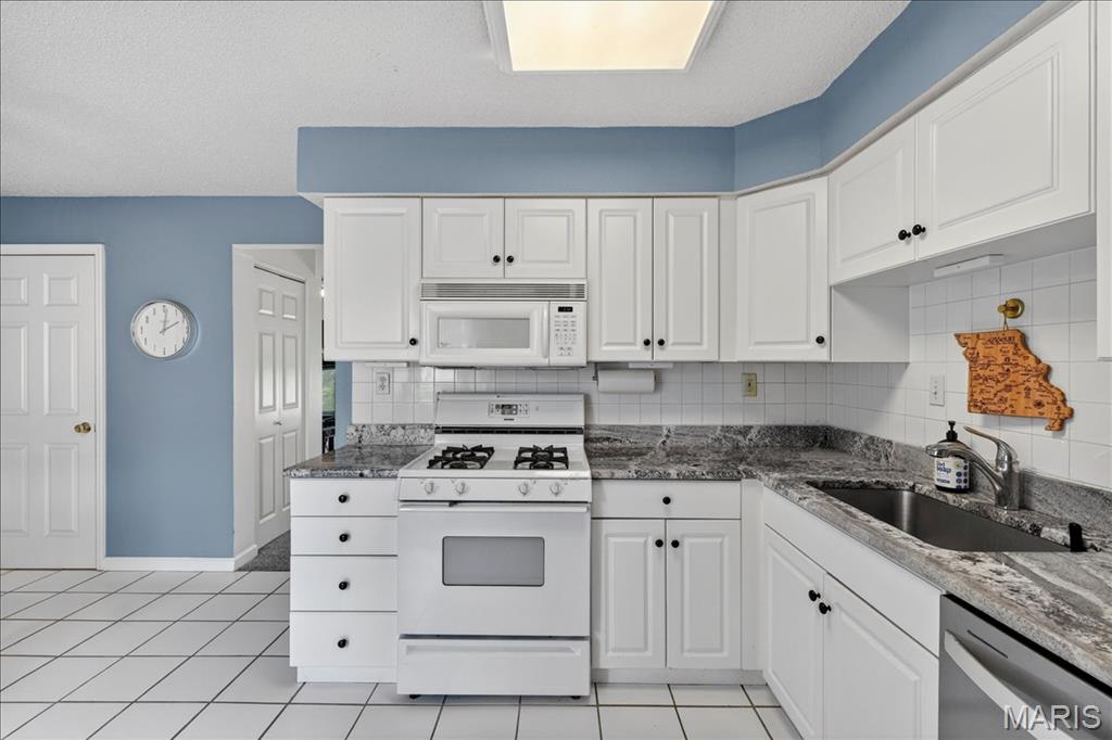 Colony Woods Condo - Residential