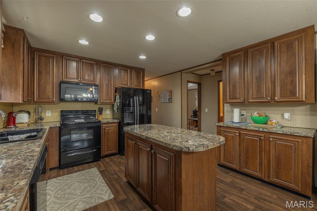NA, N/A, None, 0 - Residential