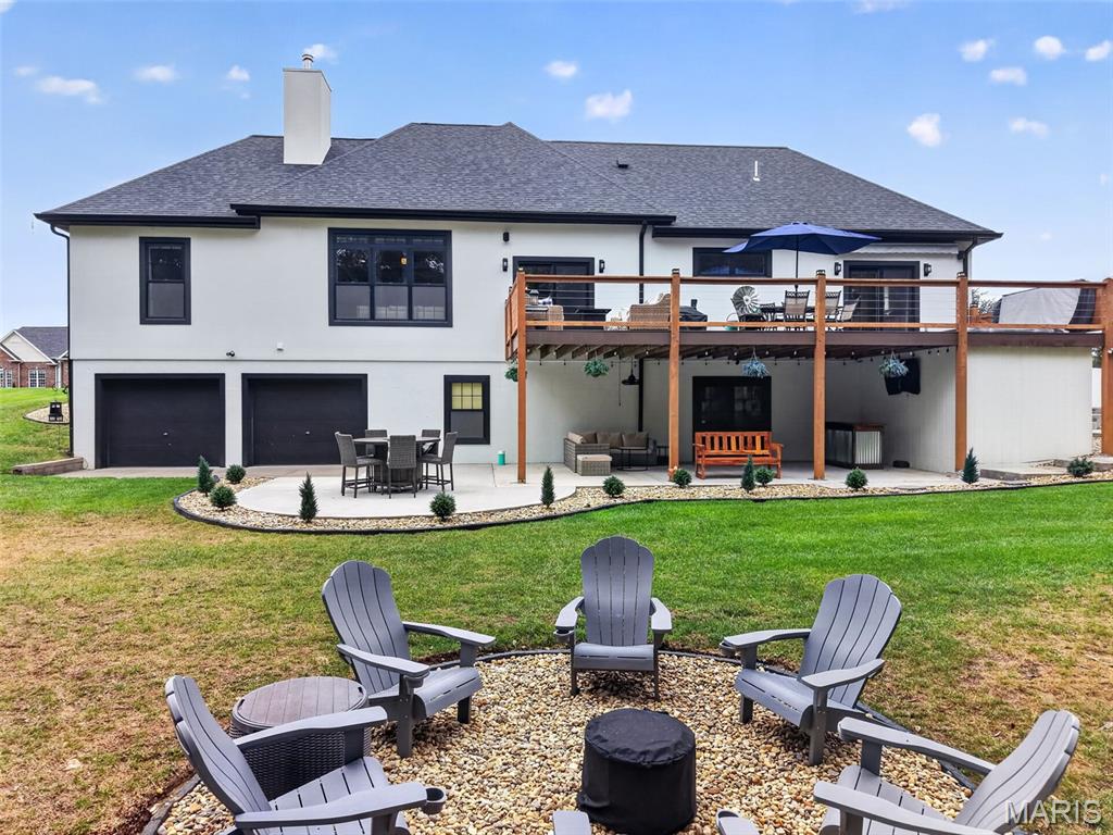 11 Little Lake Court