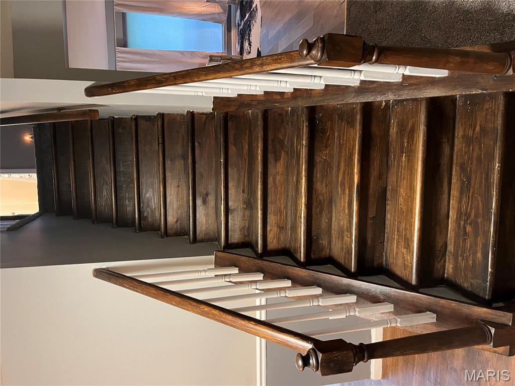 Florissant, Missouri 63033, United States, 4 Bedrooms Bedrooms, ,3 BathroomsBathrooms,Residential,Pending,128959