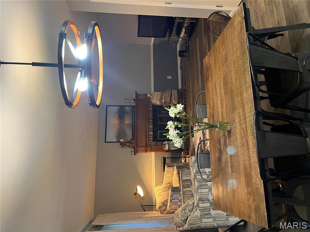 Florissant, Missouri 63033, United States, 4 Bedrooms Bedrooms, ,3 BathroomsBathrooms,Residential,Pending,128959