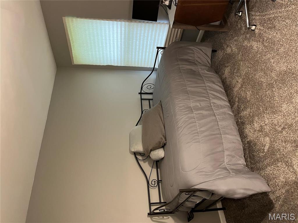 Florissant, Missouri 63033, United States, 4 Bedrooms Bedrooms, ,3 BathroomsBathrooms,Residential,Pending,128959