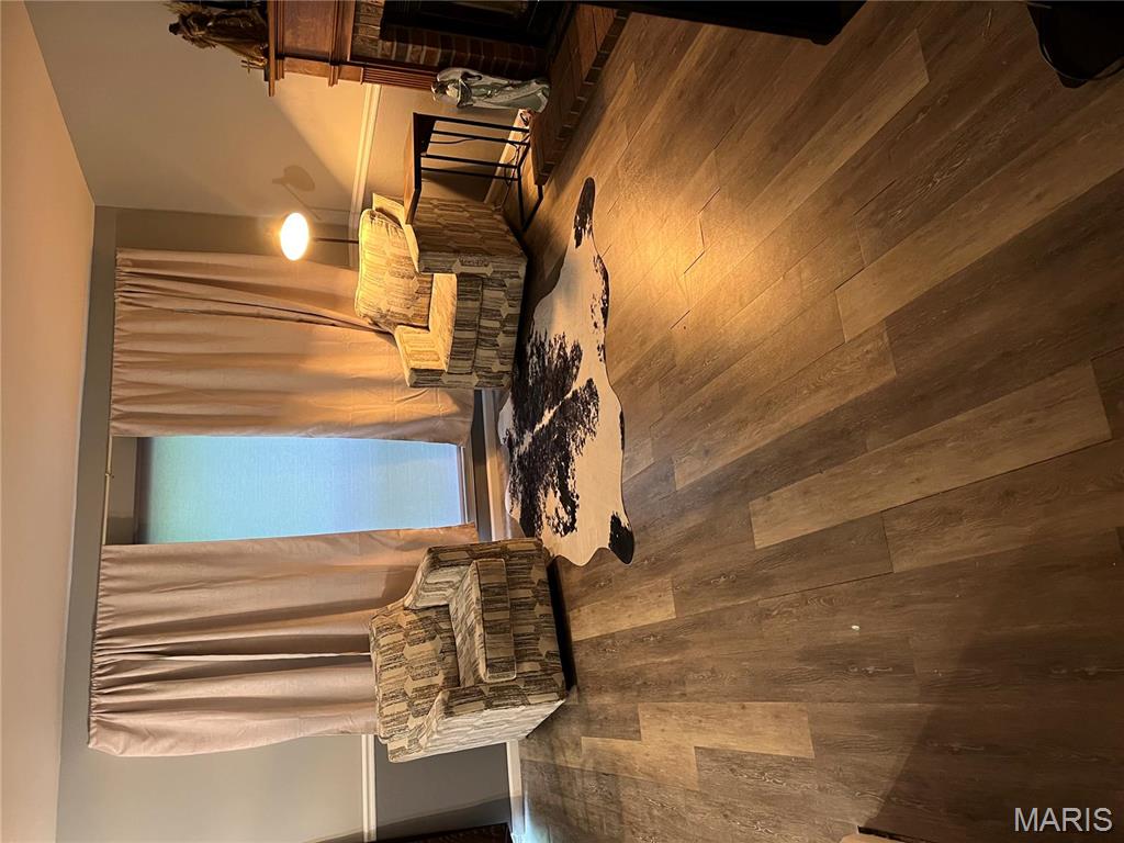 Florissant, Missouri 63033, United States, 4 Bedrooms Bedrooms, ,3 BathroomsBathrooms,Residential,Pending,128959