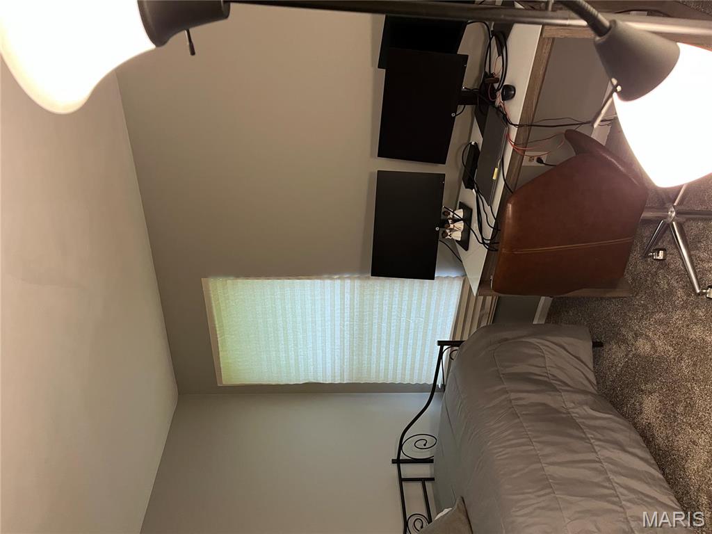 Florissant, Missouri 63033, United States, 4 Bedrooms Bedrooms, ,3 BathroomsBathrooms,Residential,Pending,128959