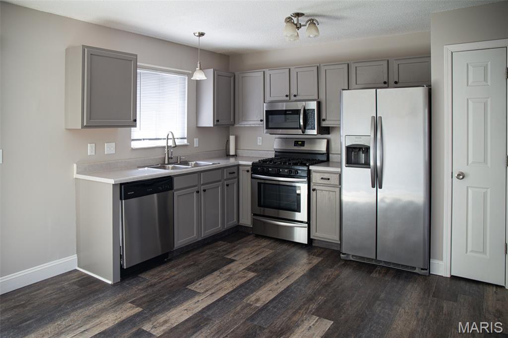 3801 Larkspur Landing Drive