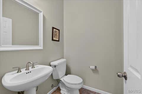 Tiny photo for 1059 Greystone Manor Parkway, Chesterfield, MO 63005 (MLS # 26039588)