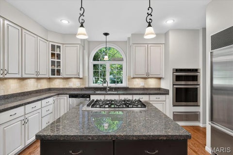 Tiny photo for 1059 Greystone Manor Parkway, Chesterfield, MO 63005 (MLS # 26039588)