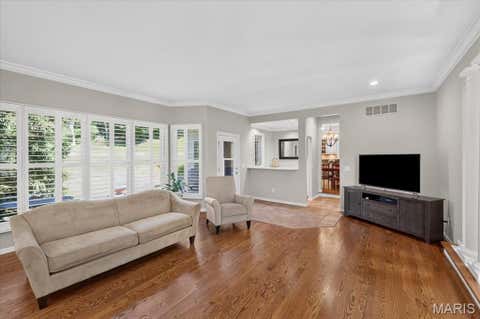 Tiny photo for 1059 Greystone Manor Parkway, Chesterfield, MO 63005 (MLS # 26039588)
